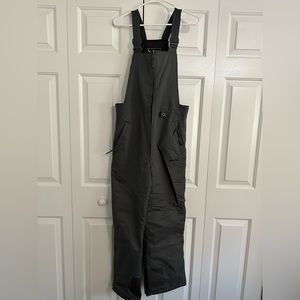 Snowboarding bib size small